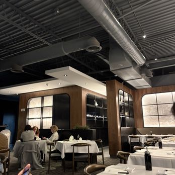 Wind Japanese & Thai - Interior - Sushi Bars Near Me - Mississauga, Ontario Wind Japanese & Thai - Interior - Sushi Bars Near Me - Mississauga, Ontario