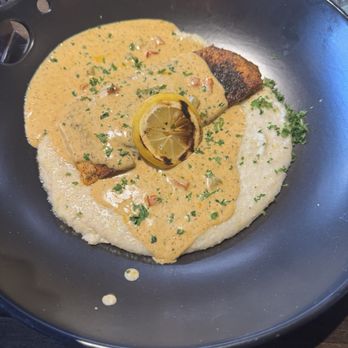 Kitchen Kocktails by Kevin Kelley - Blackened Salmon and Grits - Cocktail Bars Near Me - Charlotte, North Carolina