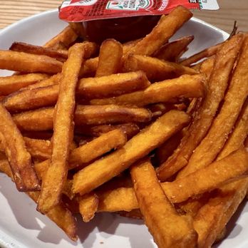 Chicken N Pickle - San Antonio - Sweet Potato Fries - Pickleball Near Me - San Antonio, Texas