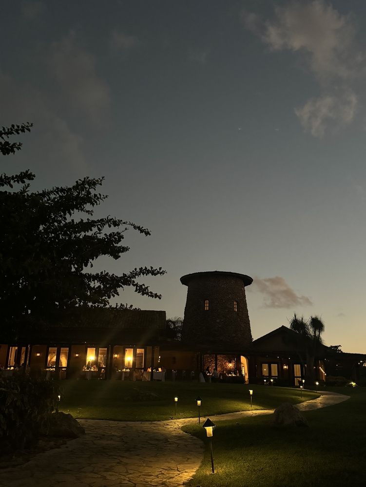 The Restaurant at La Casa Logo