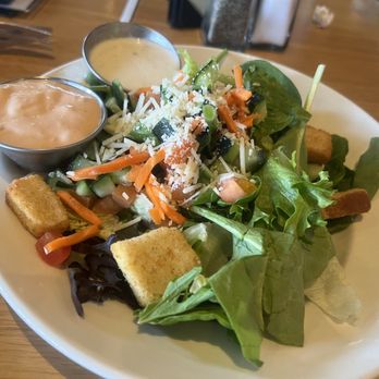 BJ's Restaurant & Brewhouse - Green salad - New American Near Me - Oxnard, California BJ's Restaurant & Brewhouse - Green salad - New American Near Me - Oxnard, California