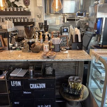 FeelLove Coffee Zion - Coffee & Tea Near Me - Springdale, Utah