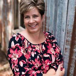 Natural Birth Solutions - Owner Wendy Luchterhand serving pregnant women during pregnancy, labor and after birth