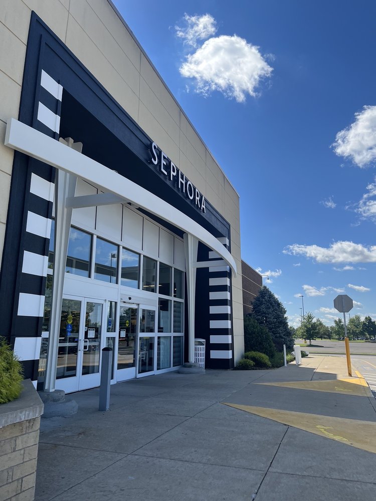 SEPHORA Updated August 2024 11811 Standiford Plaza Dr, Louisville, Kentucky Cosmetics