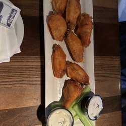 Stonebridge Grille - Wings - delicious
