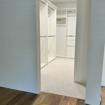 Midtown Flooring - a walk in closet - Carpeting Near Me - Los Angeles, California