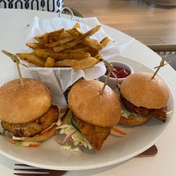 Caretta Caretta - Crispy Chicken Sliders - Seafood Near Me - Riviera Beach, Florida