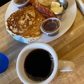 Goochland Restaurant - Those pancakes!!! What??!!!! So fluffy!!! - New American Near Me - Goochland, Virginia Goochland Restaurant - Those pancakes!!! What??!!!! So fluffy!!! - New American Near Me - Goochland, Virginia