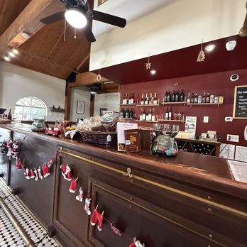 Ultimate Vineyards - Wineries Near Me - Temecula, California