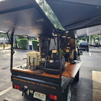 Regus Florida Weston Pointe II - BRIGHT RAVEN COFFEE ROASTERS TRUCK - Shared Office Spaces Near Me - Weston, Florida