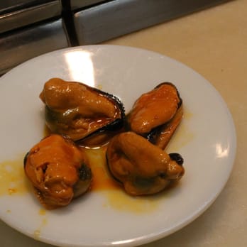 El Xampanyet - muscles - Tapas Bars Near Me - Barcelona, B El Xampanyet - muscles - Tapas Bars Near Me - Barcelona, B