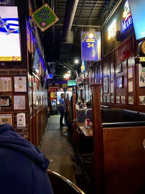 Lew's Grill & Bar by null