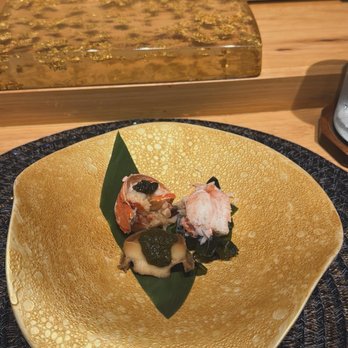 Amaterasu Sushi - Crab, lobster and abalone with caviar - Sushi Bars Near Me - Honolulu, Hawaii