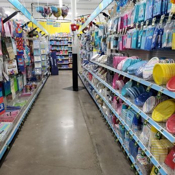 Dollar General - the aisle of a grocery store - Discount Store Near Me - Springfield, Oregon
