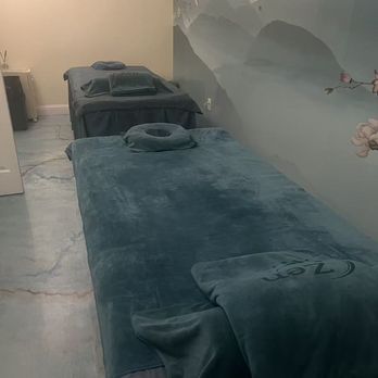 Zen Relaxing Spa - Clean, quiet treatment room prepared for your massage session. - Massage Near Me - Clovis, California
