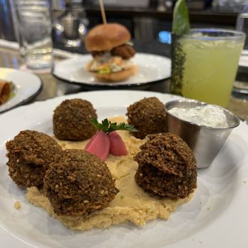 Batch & Brine - Happy hour- Falafel bites - Burgers Near Me - Lafayette, California