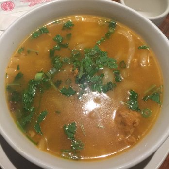 Pho Le Restaurant - Banh canh cua. Crab meat noodle soup. It's just okay, missing a lot of ingredients. - Vietnamese Near Me - Boston, Massachusetts Pho Le Restaurant - Banh canh cua. Crab meat noodle soup. It's just okay, missing a lot of ingredients. - Vietnamese Near Me - Boston, Massachusetts