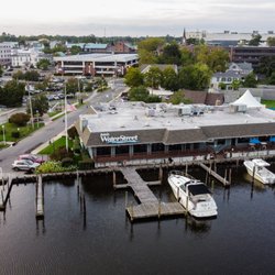 Water Street Bar & Grille
