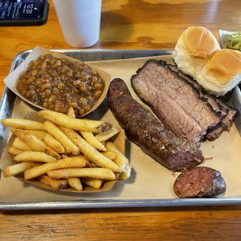 407 BBQ - Two meat plate with brisket and a hot link. - Barbeque Near Me - Argyle, Texas