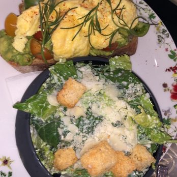 Bloom & Bee - Avocado And Heirloom Tomato Toast - New American Near Me - Houston, Texas Bloom & Bee - Avocado And Heirloom Tomato Toast - New American Near Me - Houston, Texas