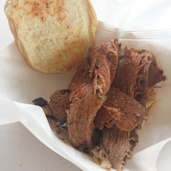Perrys Smoking Pig - Beef brisket sandwhich - Barbeque Near Me - White House, Tennessee Perrys Smoking Pig - Beef brisket sandwhich - Barbeque Near Me - White House, Tennessee