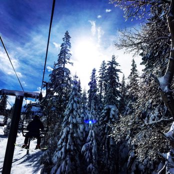 Palisades Tahoe Alpine Lodge - Beautiful day on the slopes! - Ski Resorts Near Me - Alpine Meadows, California