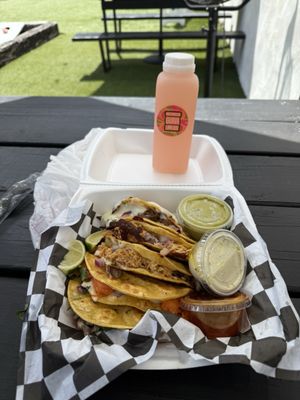 The Birria Queen (Food Truck) by null