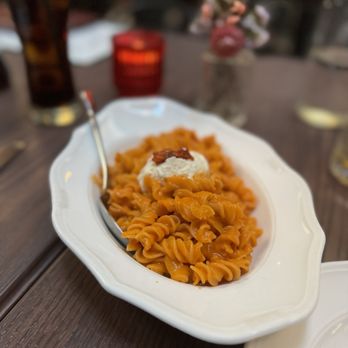 Donna's - Fusilli alla vodka - Italian Near Me - Los Angeles, California