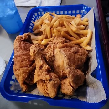 Hobos - Half a cluck meal - Salad Near Me - St Peters, Missouri Hobos - Half a cluck meal - Salad Near Me - St Peters, Missouri