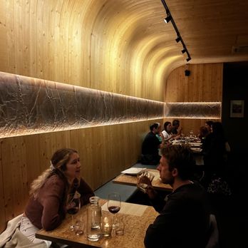 How to Cook a Wolf - Atmosphere - Italian Near Me - Seattle, Washington