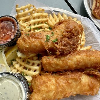 Wooly's - Seafood Near Me - Pismo Beach, California