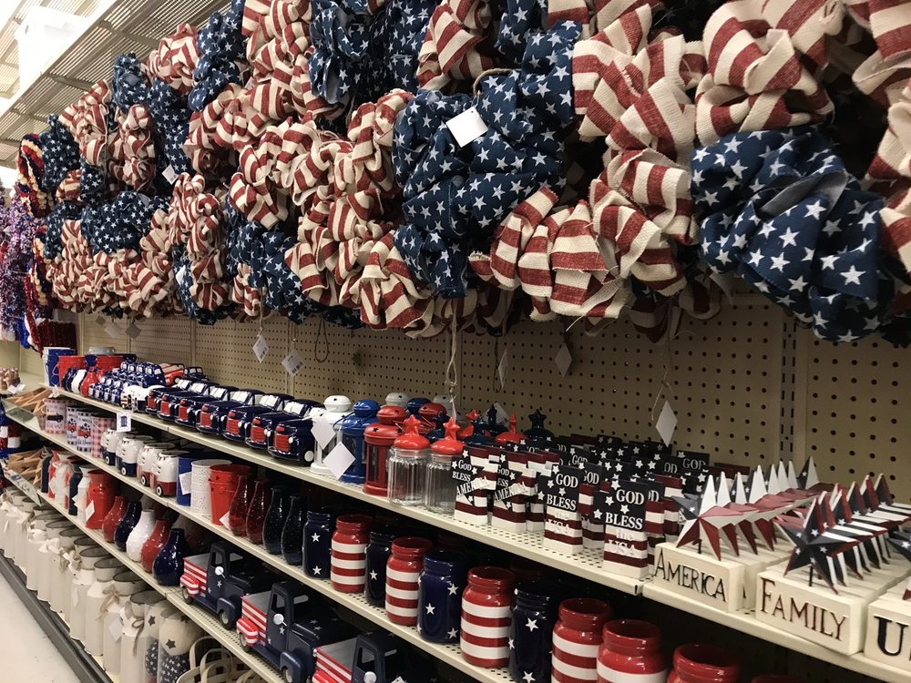 HOBBY LOBBY Updated September 2024 13 Photos 5611 Elmore Ave, Davenport, Iowa Fabric