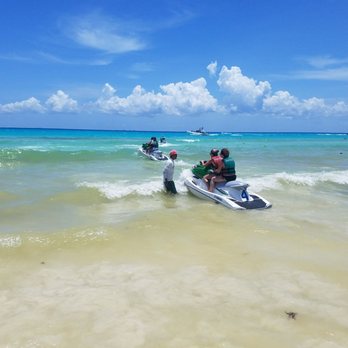 Hotel Riu Playcar - Jet ski right at the breach - Hotels Near Me - Playa del Carmen, ROO Hotel Riu Playcar - Jet ski right at the breach - Hotels Near Me - Playa del Carmen, ROO
