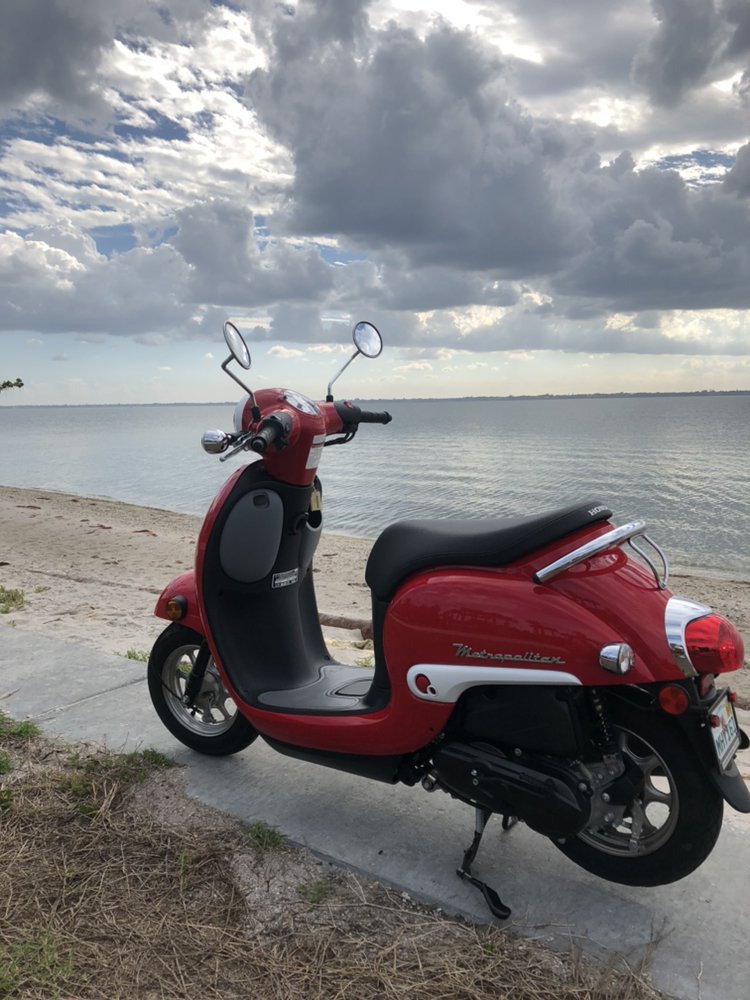 My Island Scooters Logo
