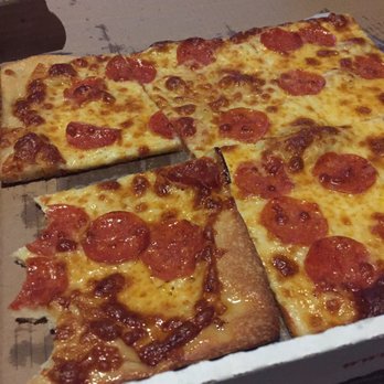 Grandma's N.Y. Pizza Suwanee - Pizza with no sauce. We bought 2 toppings and only got 1. Pretty disappointed and felt overcharged - Pizza Near Me - Suwanee, Georgia