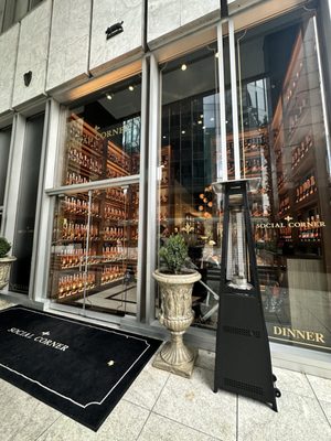 SOCIAL CORNER COAL HARBOUR by null