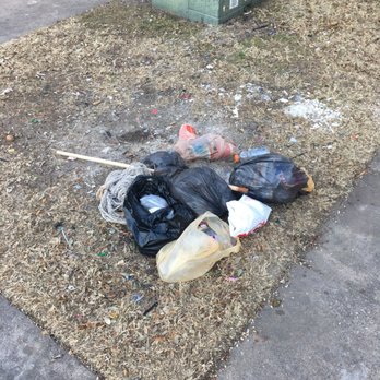 Bel Air Oaks - I see trash like this everyday, $1500 rent? Seriously? - Apartments Near Me - Plano, Texas Bel Air Oaks - I see trash like this everyday, $1500 rent? Seriously? - Apartments Near Me - Plano, Texas