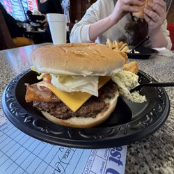 Pumpkintown General Store - Bacon Cheeseburger