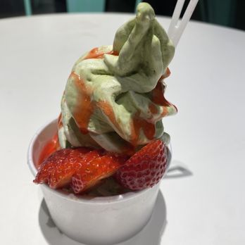 Milky Cereal Bar - Custom matcha base mixed with Cinnamon Toast Crunch, topped with strawberry syrup and fresh strawberry - Ice Cream & Frozen Yogurt Near Me - Kapolei, Hawaii Milky Cereal Bar - Custom matcha base mixed with Cinnamon Toast Crunch, topped with strawberry syrup and fresh strawberry - Ice Cream & Frozen Yogurt Near Me - Kapolei, Hawaii