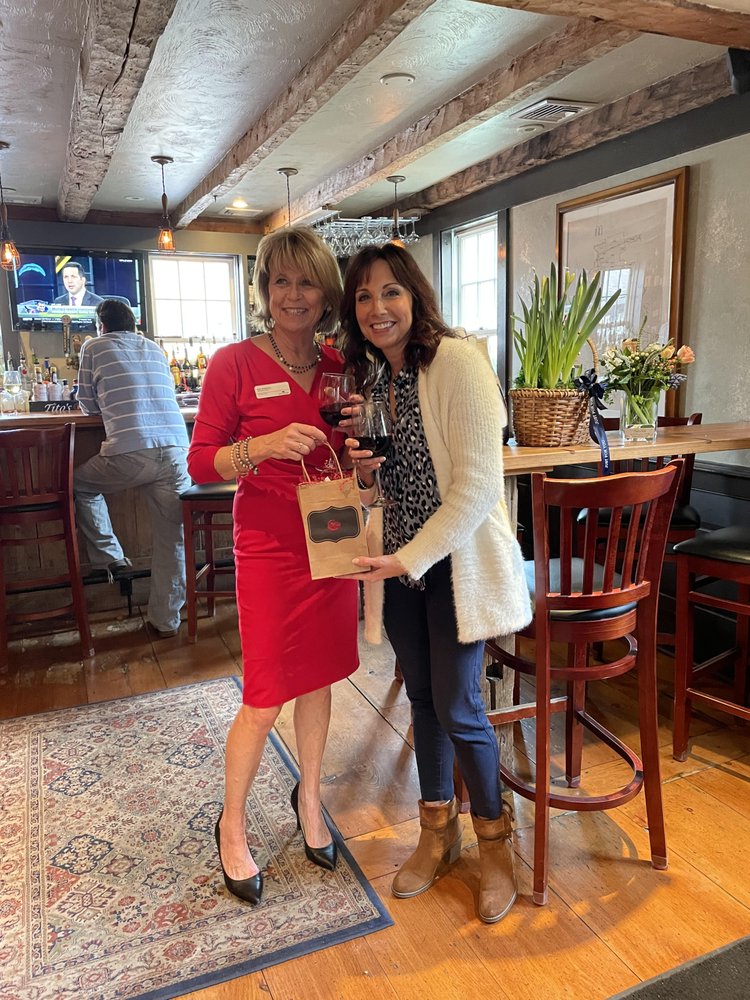 JENNIFER CASTELLO ENGEL & VOLKERS SOUTH SHORE Updated August 2024