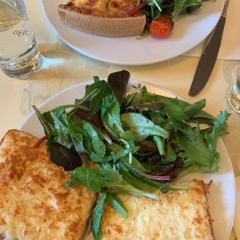 Les Deux Magots - Croquet de poulet - French Near Me - Paris, 75 Les Deux Magots - Croquet de poulet - French Near Me - Paris, 75