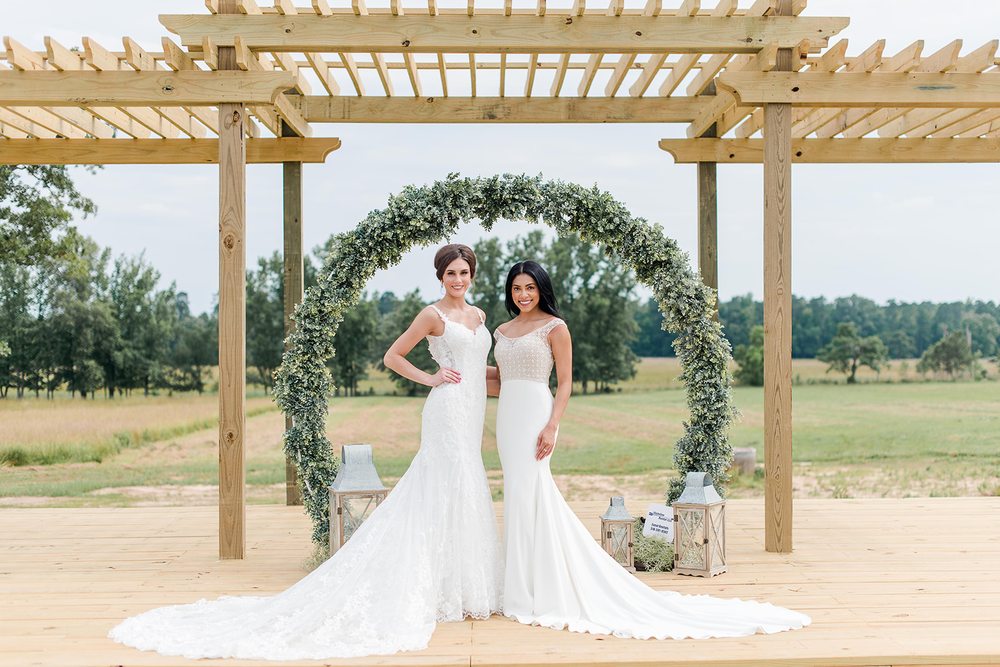 Gracyn Elizabeth Bride Logo