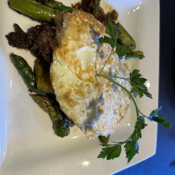 Bellamy's Restaurant - Short ribs hash - New American Near Me - Escondido, California