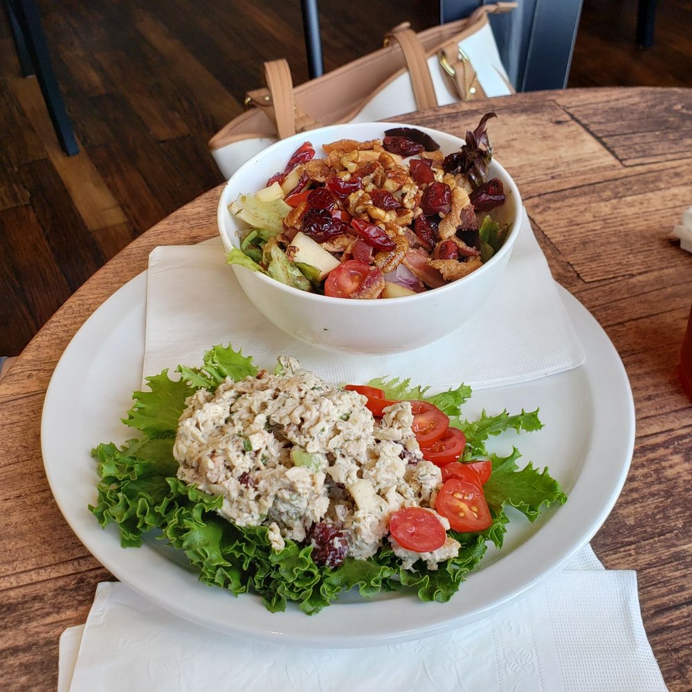 Graze 1885 - Chicken salad and salad - Cafes Near Me - Vincennes, Indiana