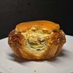 Hitotoki Japanese Bakery - Brulee Almond Tart