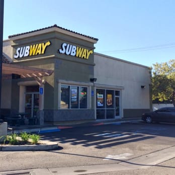 Subway - the entrance to a subway subway restaurant - Fast Food Near Me - Long Beach, California