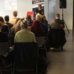 Macromedia Hochschule - Gut gefüllter Seminarraum