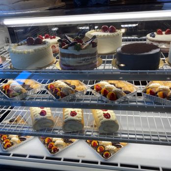 La Joconde Pastry - Yummmm - Bakeries Near Me - Glendale, California