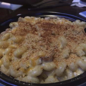 Dave & Buster's Ala Moana - Ultimate Mac n cheese - Arcades Near Me - Honolulu, Hawaii