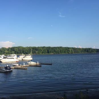 Boathouse Grille - Beautiful!! - New American Near Me - New Baltimore, New York
